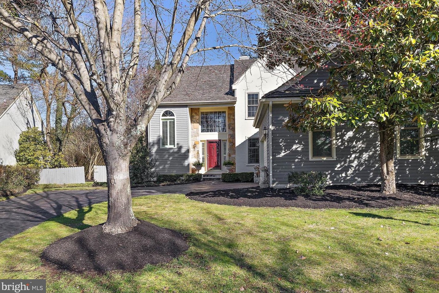 118 Ponds Ln, Wilmington, DE 19807-2129