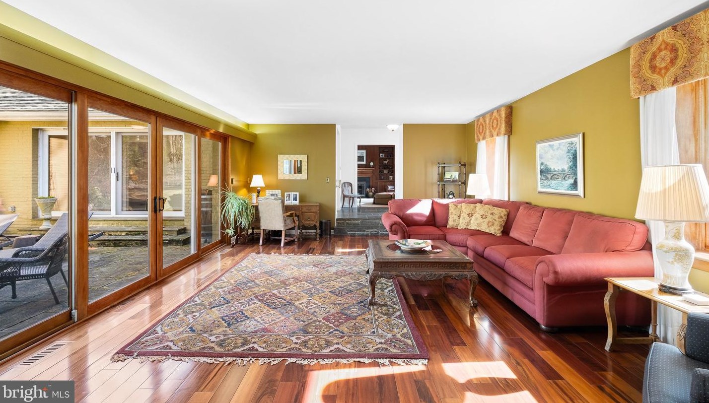 701 Matson Run Pkwy, Wilmington DE  19802-1108 exterior