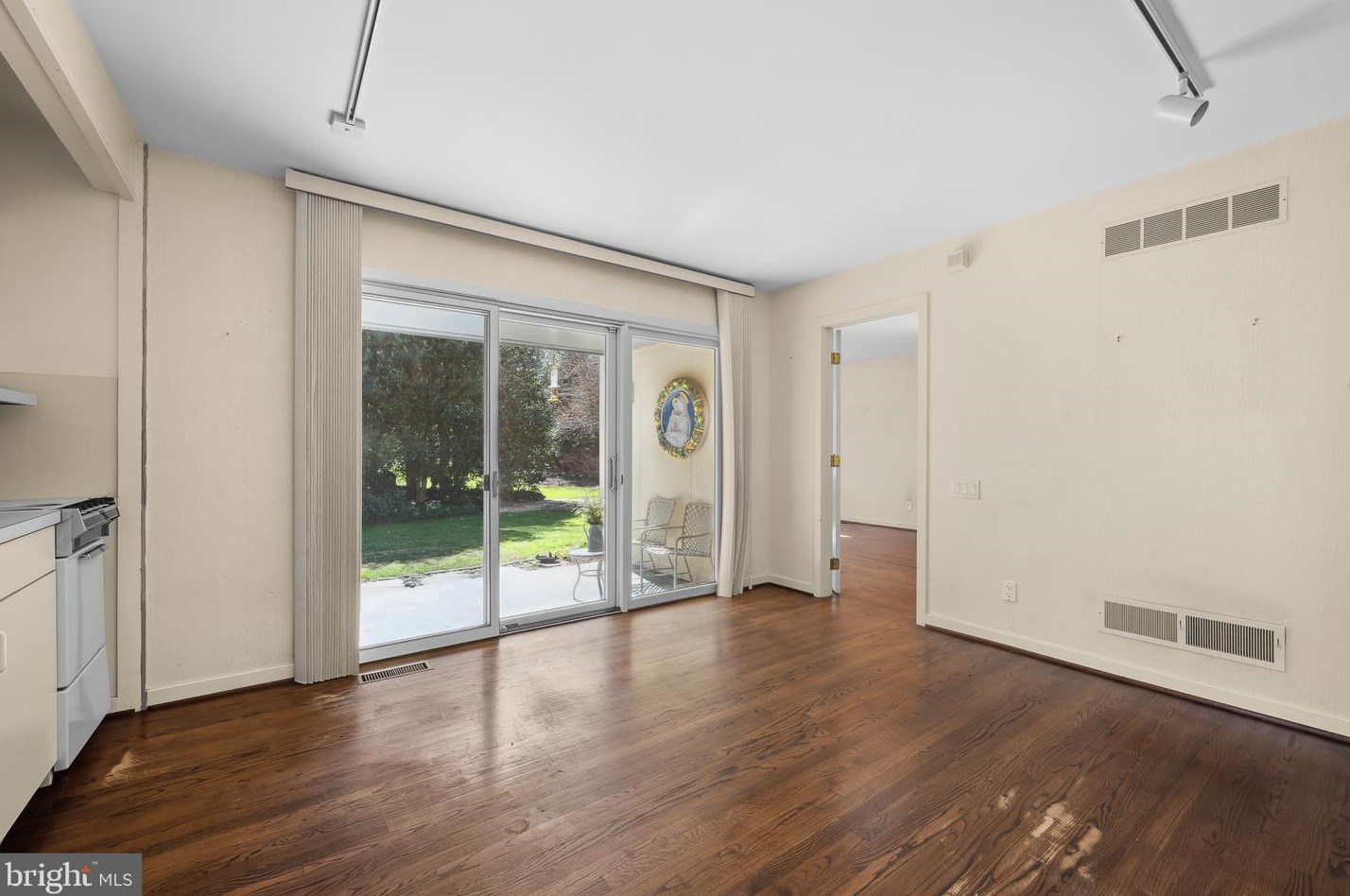 4002 Springfield Ln, Wilmington DE  19807-2251 exterior