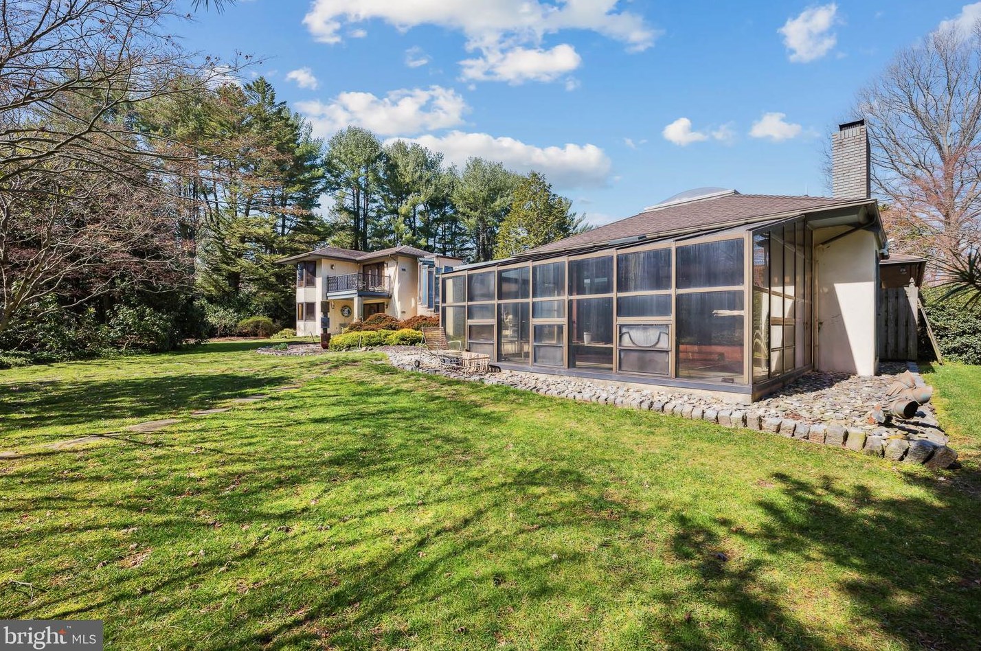 4002 Springfield Ln, Wilmington DE  19807-2251 exterior