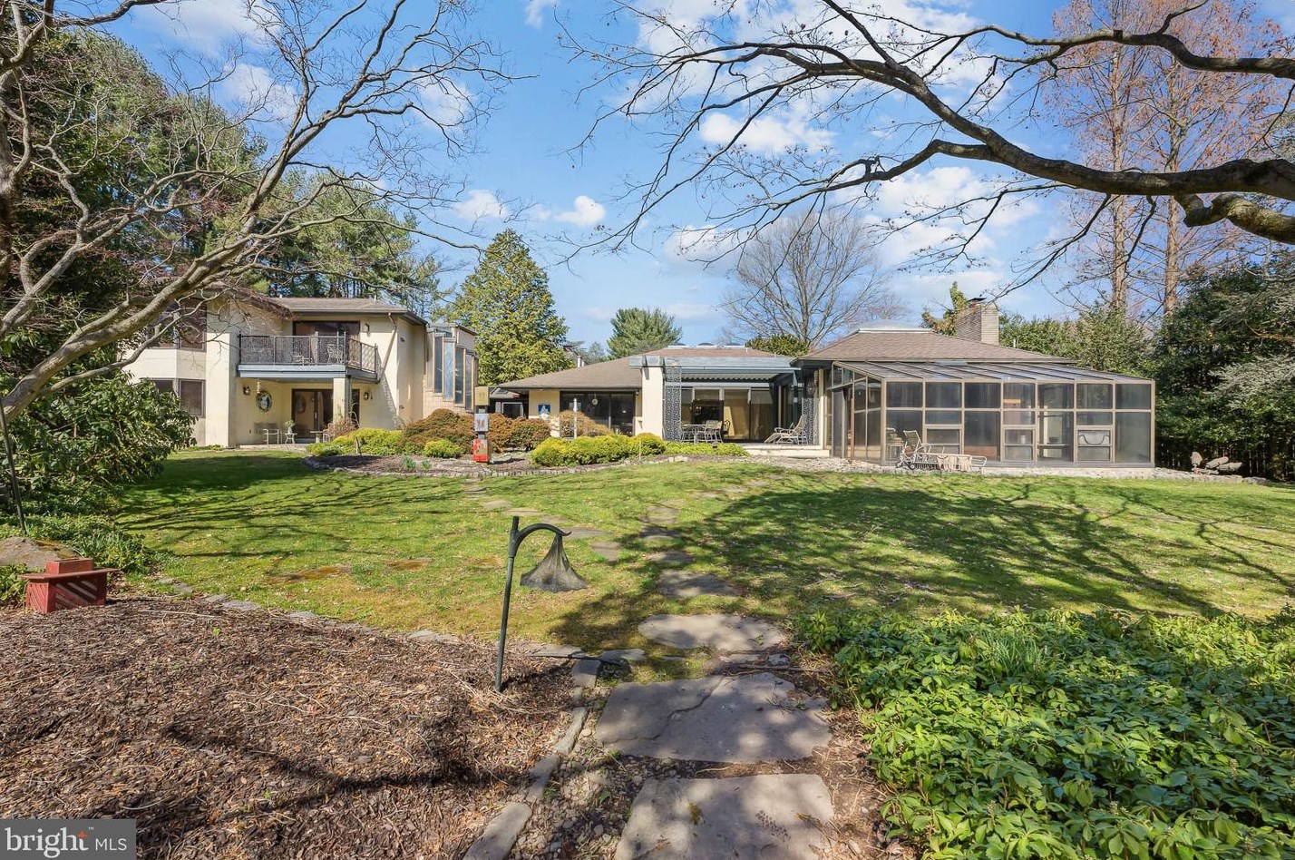 4002 Springfield Ln, Wilmington DE  19807-2251 exterior