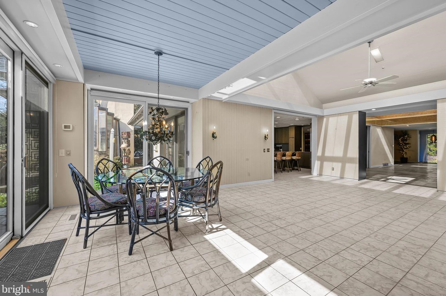 4002 Springfield Ln, Wilmington DE  19807-2251 exterior