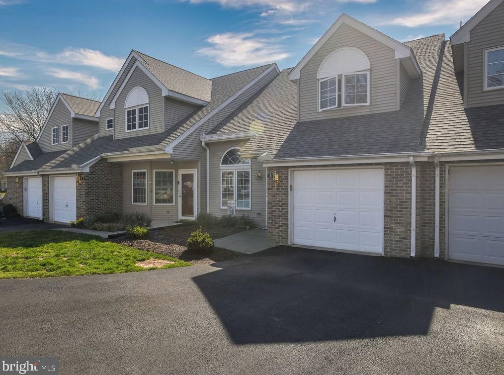 5 Grosvenor Ct, Wilmington, DE 19804