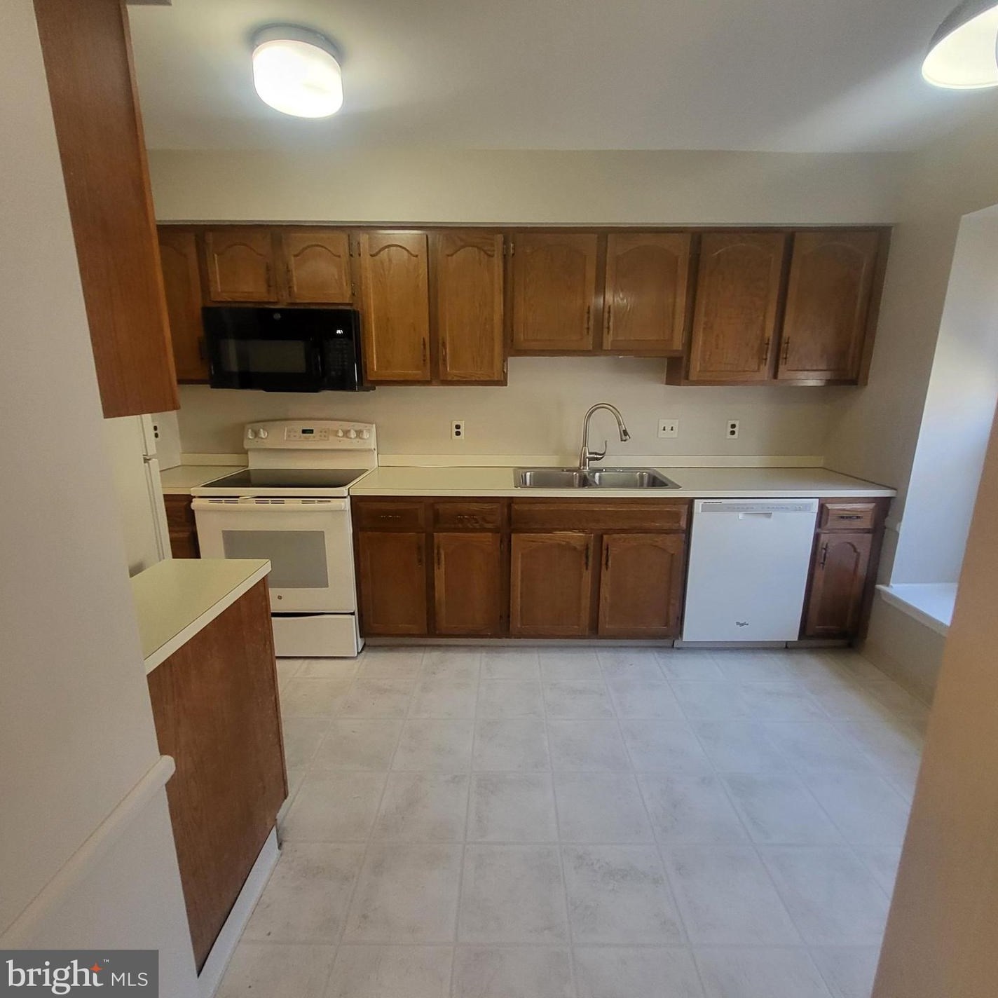 424 Briarcreek Dr, Hockessin, DE 19707
