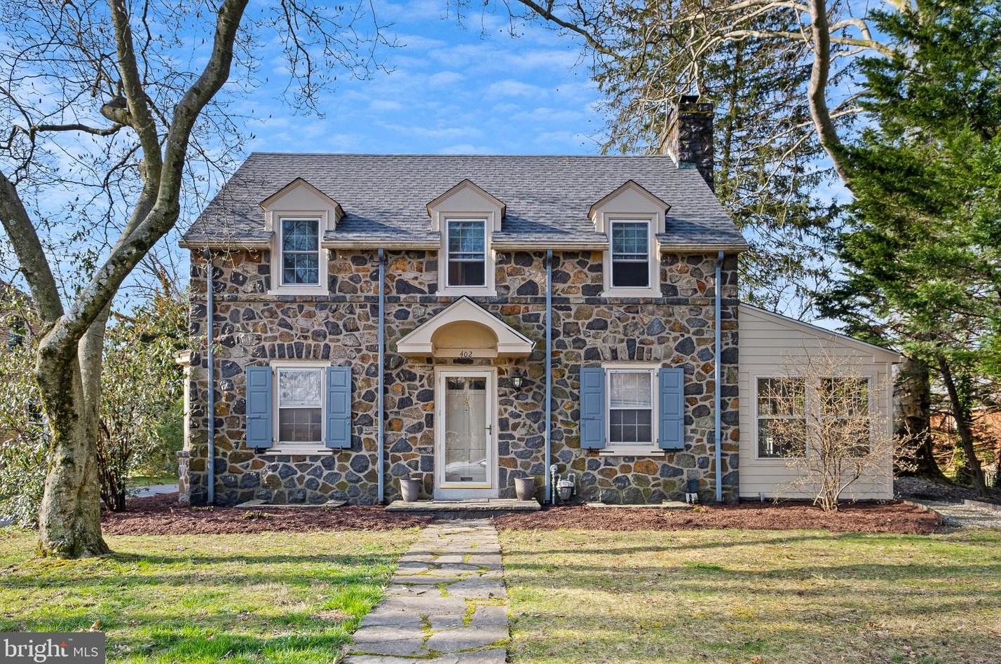 402 Irving Dr, Wilmington DE  19802-1218 exterior