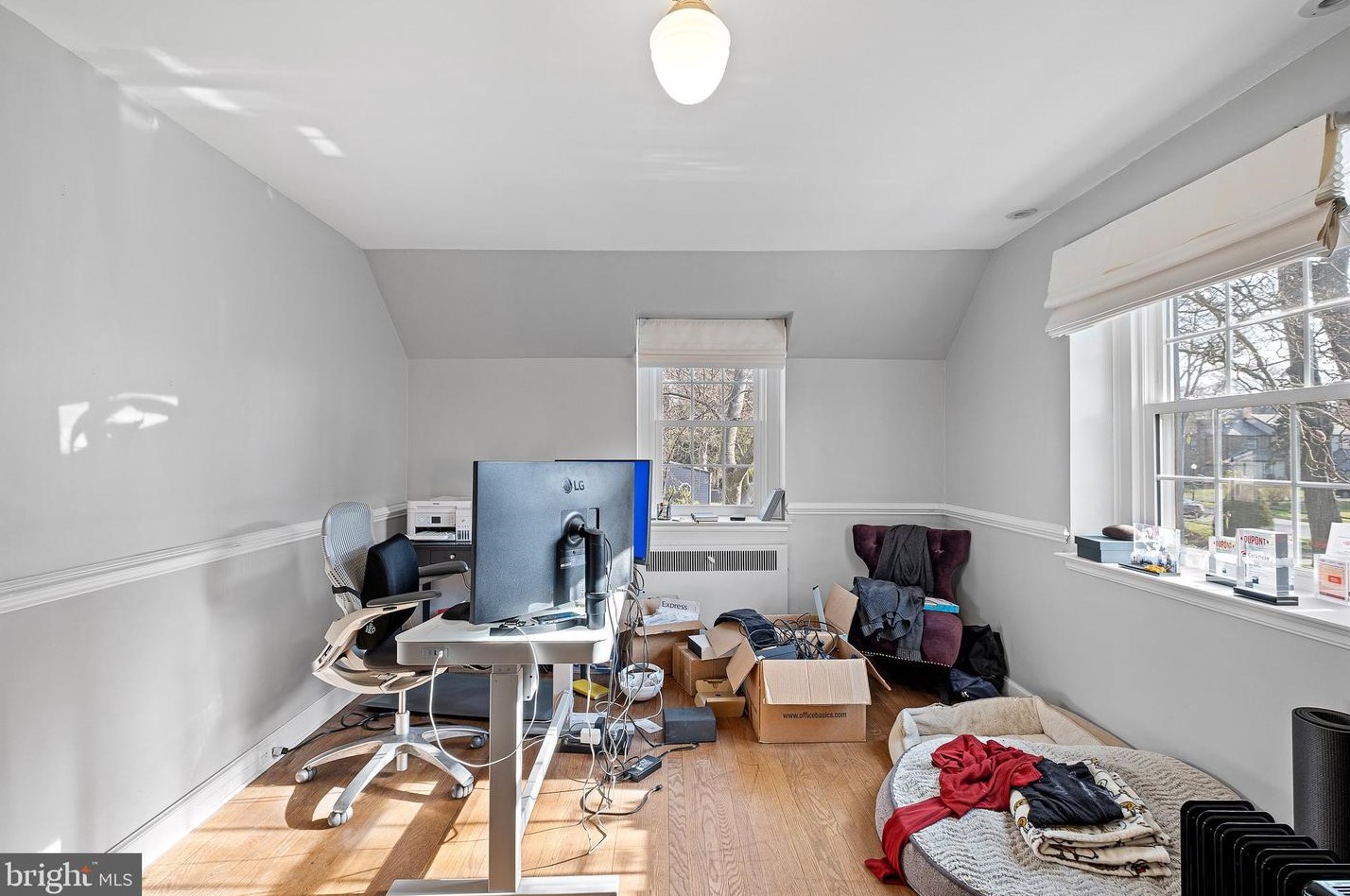 402 Irving Dr, Wilmington DE  19802-1218 exterior