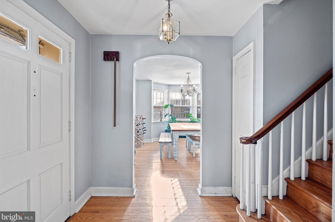 402 Irving Dr, Wilmington, DE 19802-1218