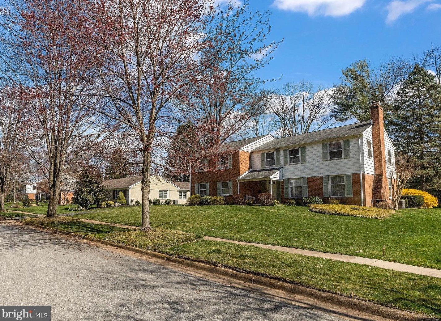 616 Whitby Dr, Wilmington, DE 19803-2218
