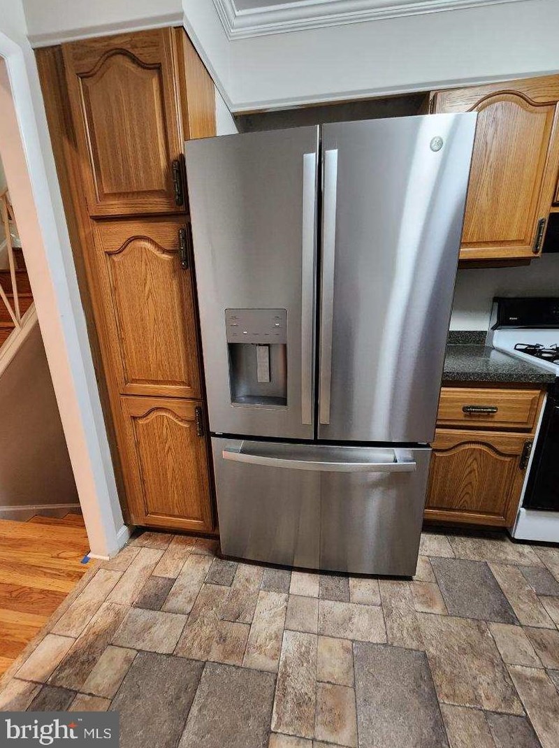 430 New London Rd, Newark DE  19711-7010 exterior