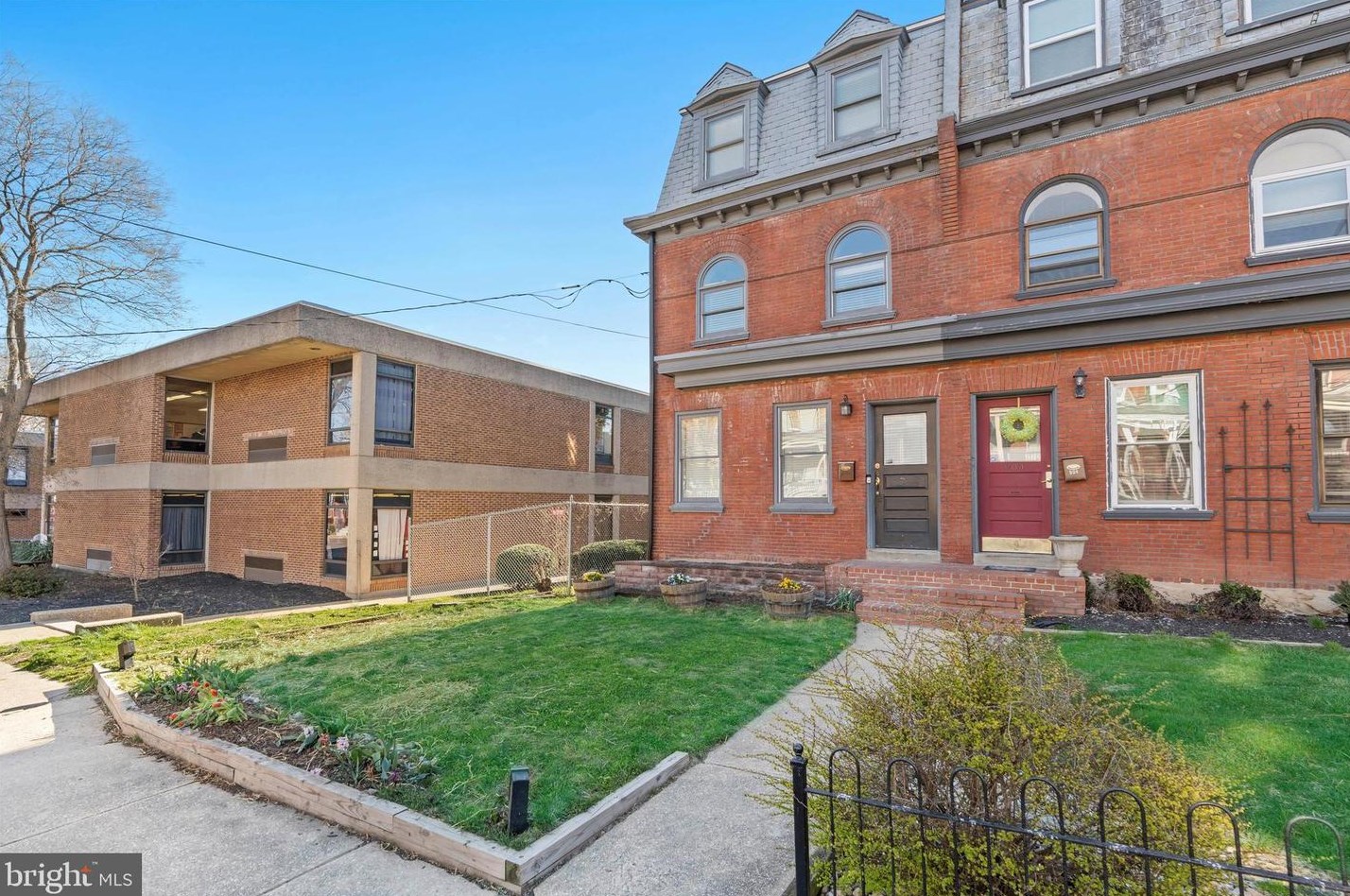 906 Van Buren St, Wilmington, DE 19806-4537