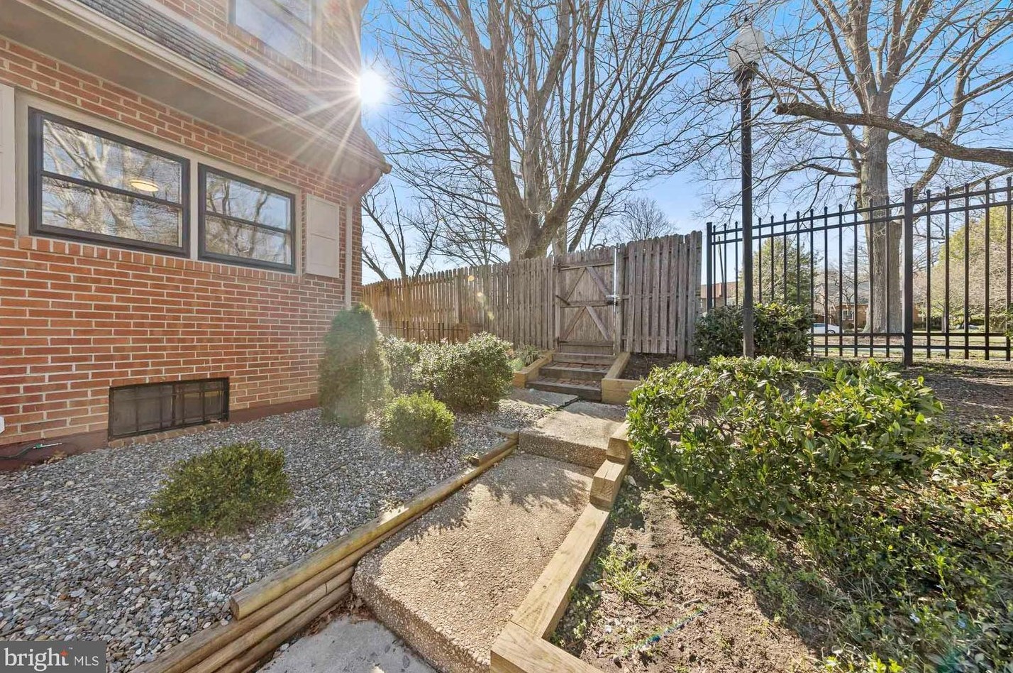 900 Bancroft Pkwy, Wilmington DE  19805-2642 exterior