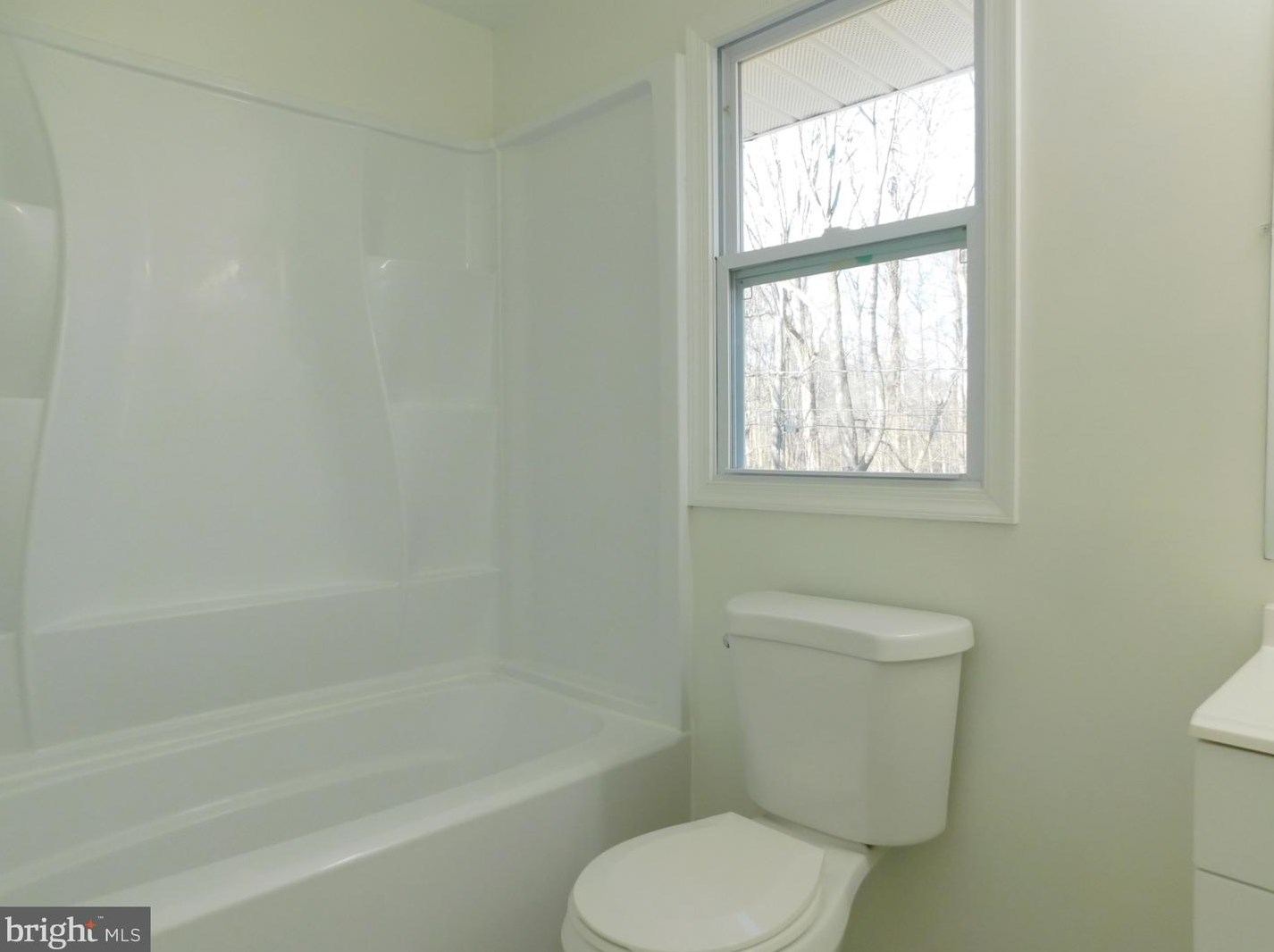 151 Rutherford Dr, Newark DE 19713-2024 exterior