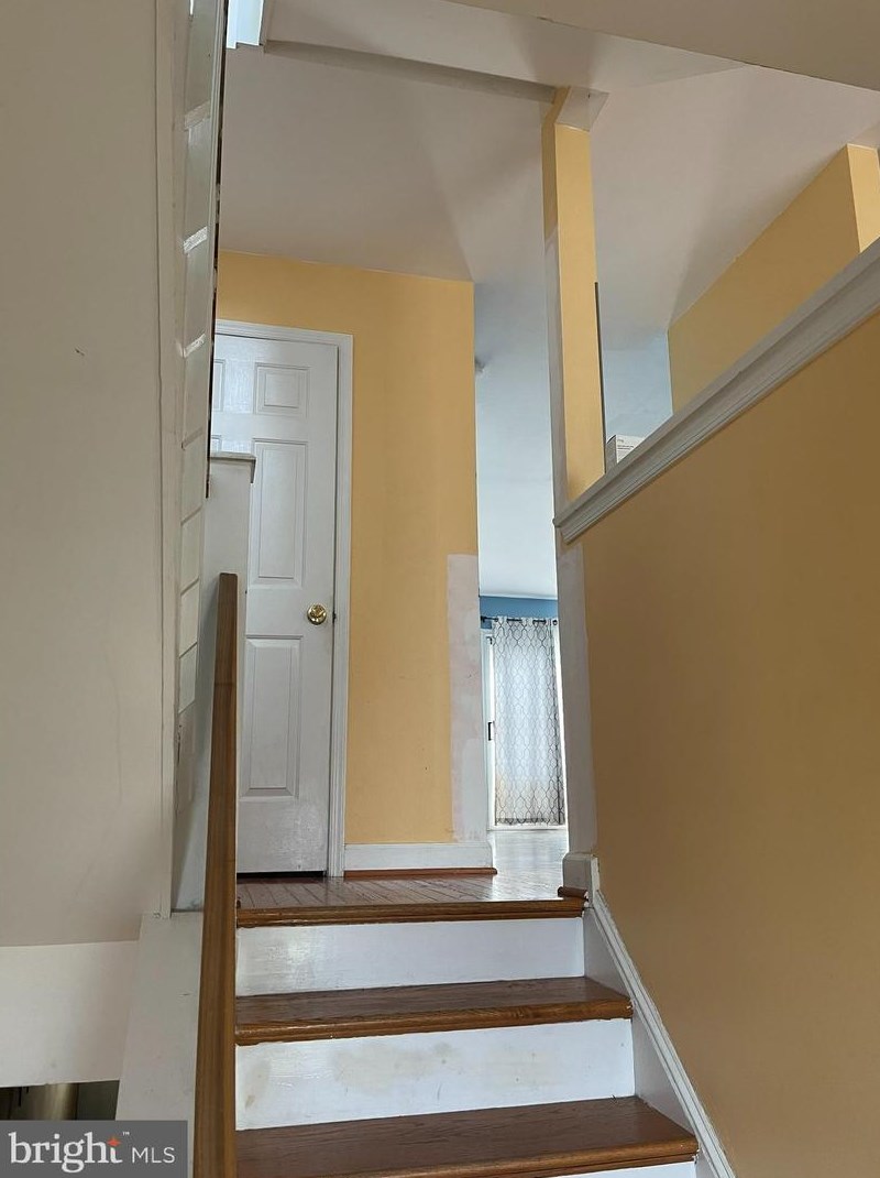 539 Canary Dr, Newark, DE 19702