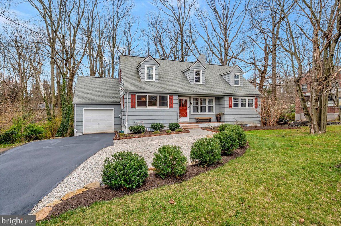 913 Darley Rd, Wilmington, DE 19810