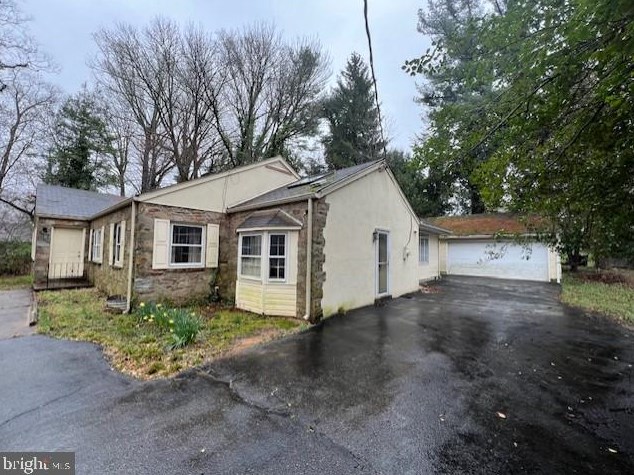 2306 Woods Rd, Wilmington, DE 19808-2520