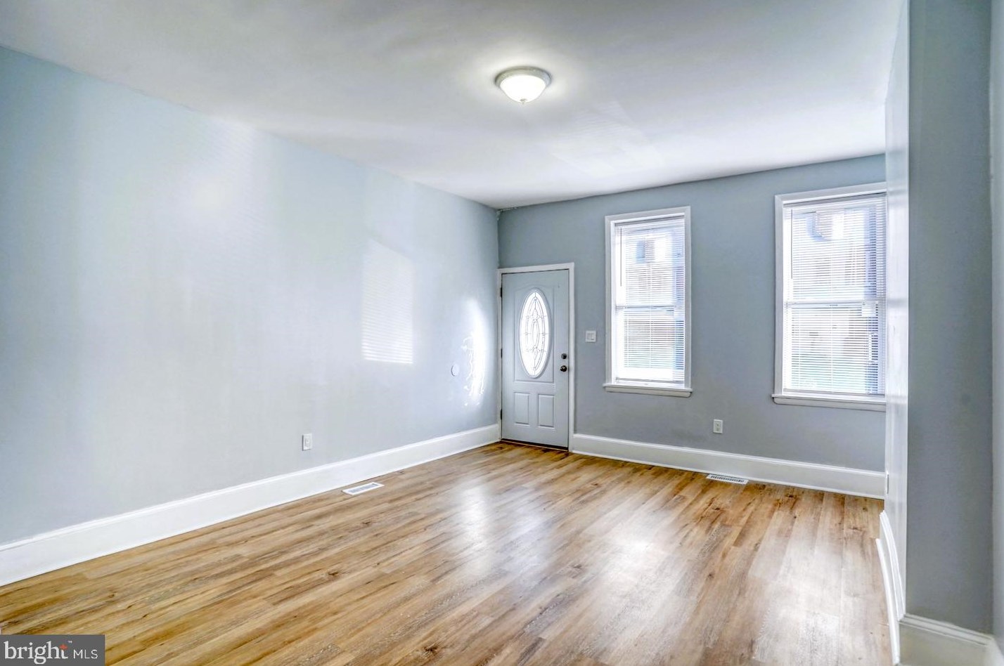 1105 4th St, Wilmington, DE 19805-3603