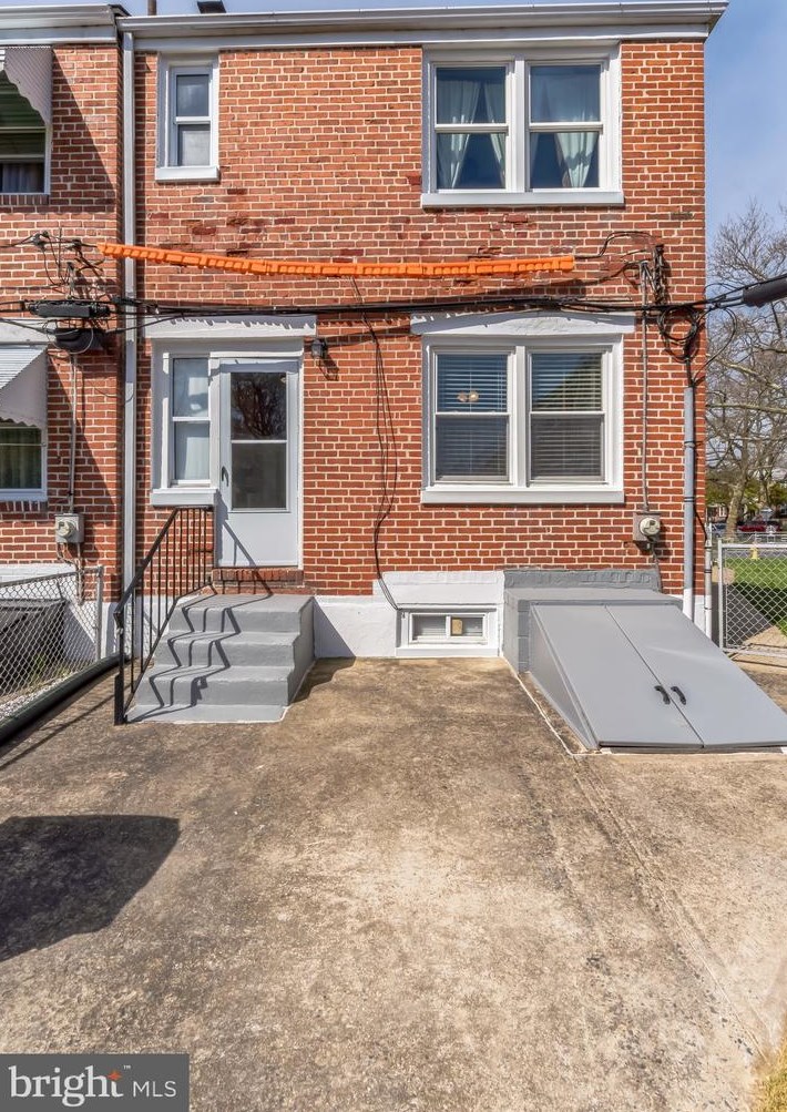 200 Birch Ave, Wilmington DE  19805-2504 exterior