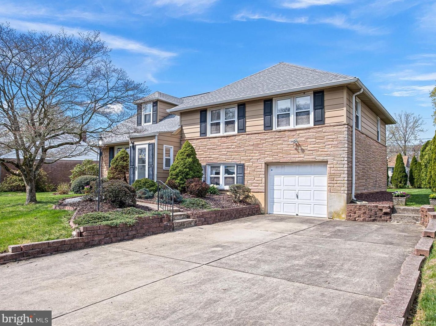 1211 Winstead Rd, Wilmington, DE 19803