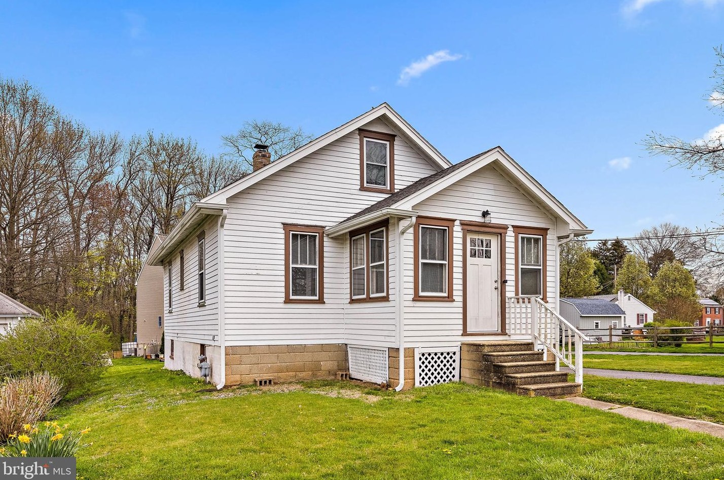 607 Summit Ave, Wilmington, DE 19804-1815