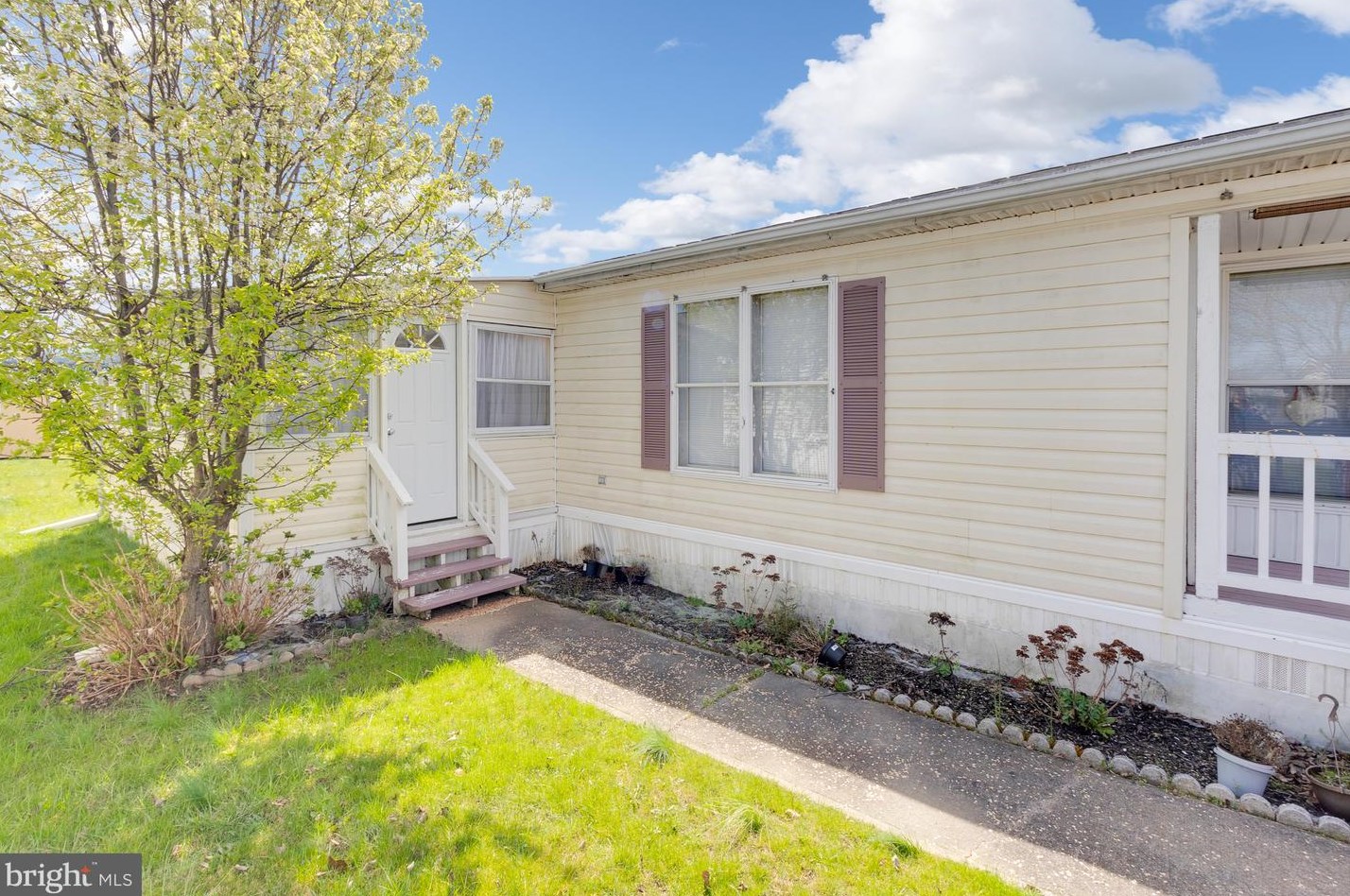 36 Lee Dr, Wilmington, DE 19808-4974