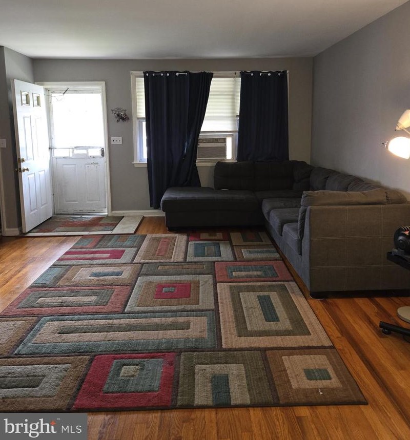 3009 2nd St, Wilmington, DE 19805-1701