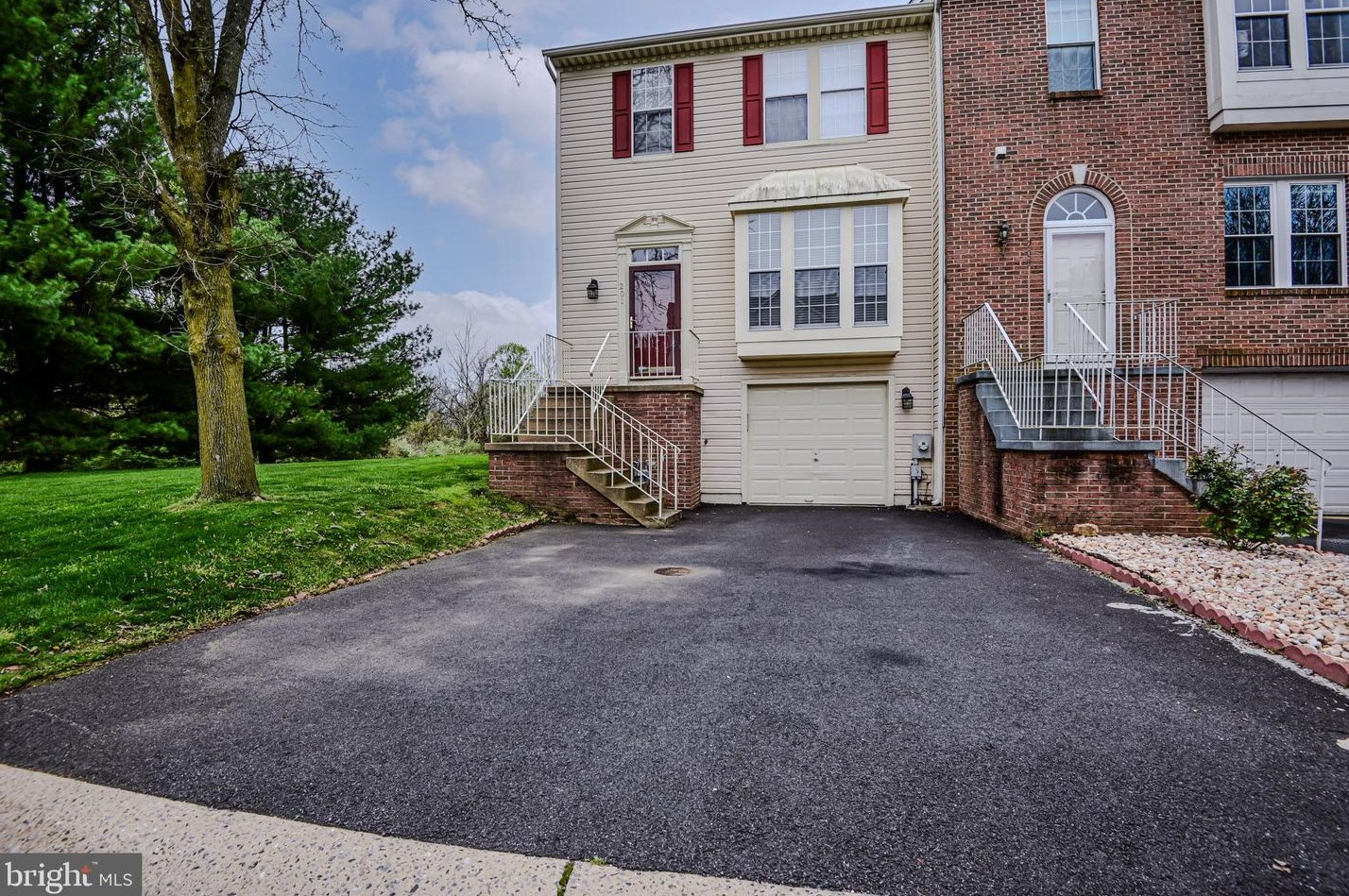 201 Sloan Ct, Wilmington, DE 19808