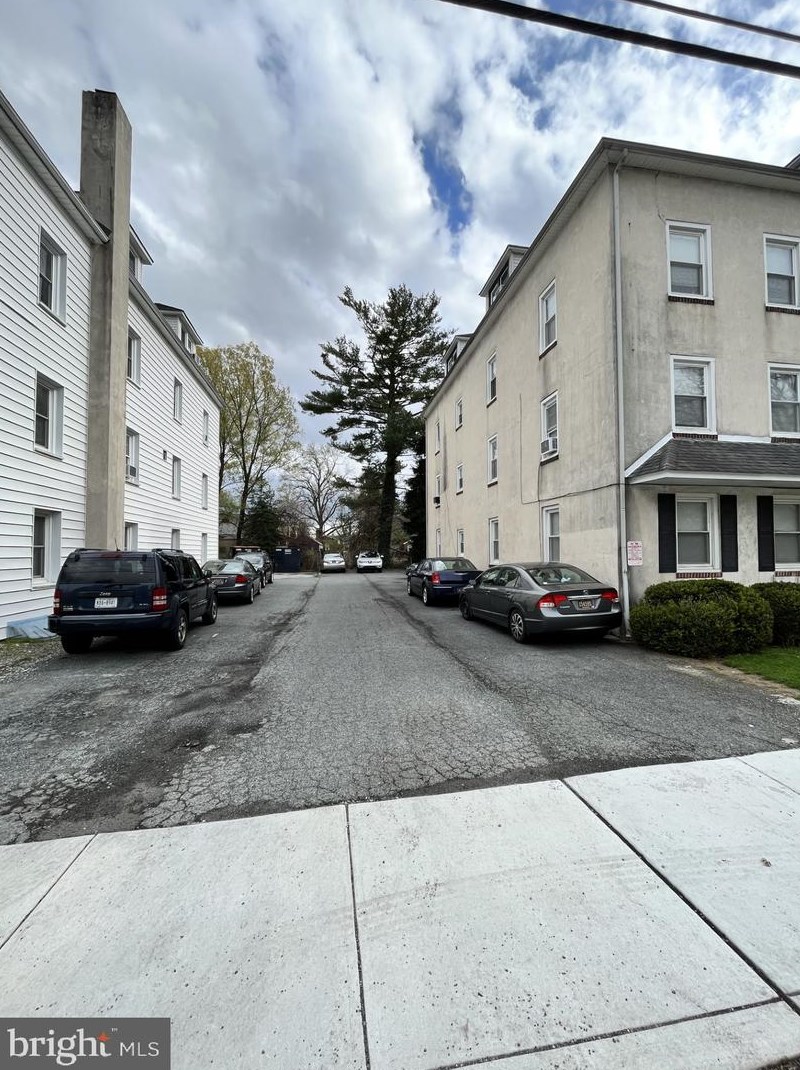 11 New St #6a, Newark, DE 19711