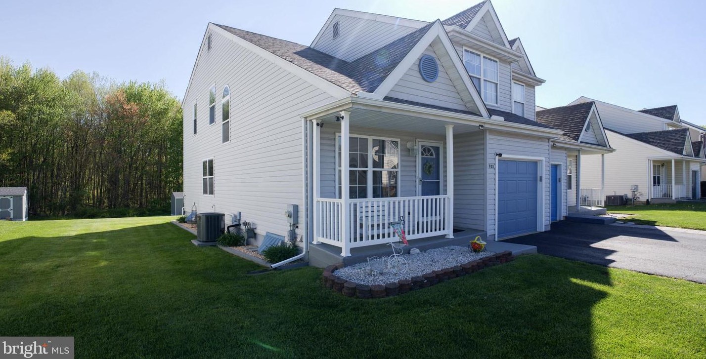 705 Lexington Dr, Bear, DE 19701