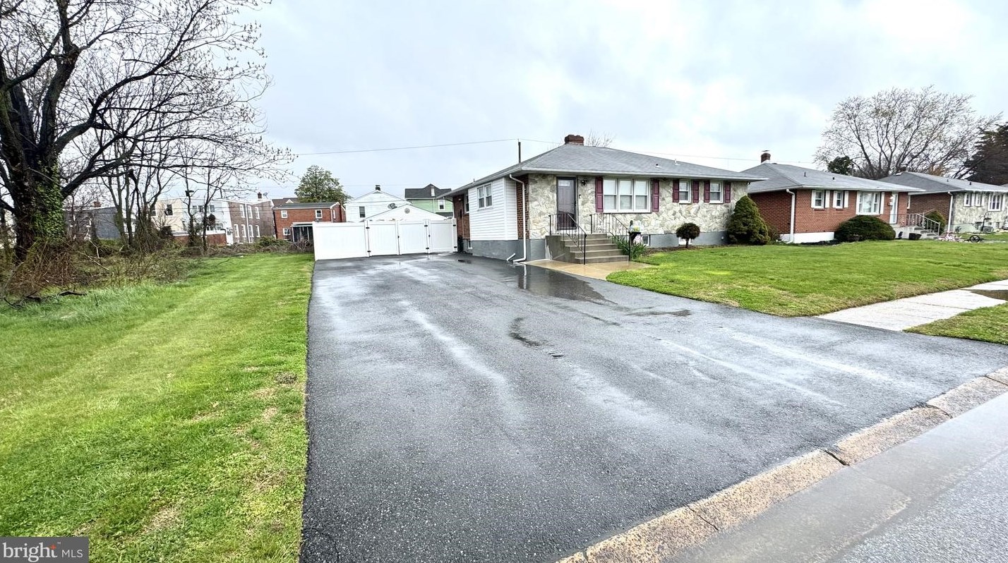 224 Paynter Dr, Wilmington, DE 19804-1304