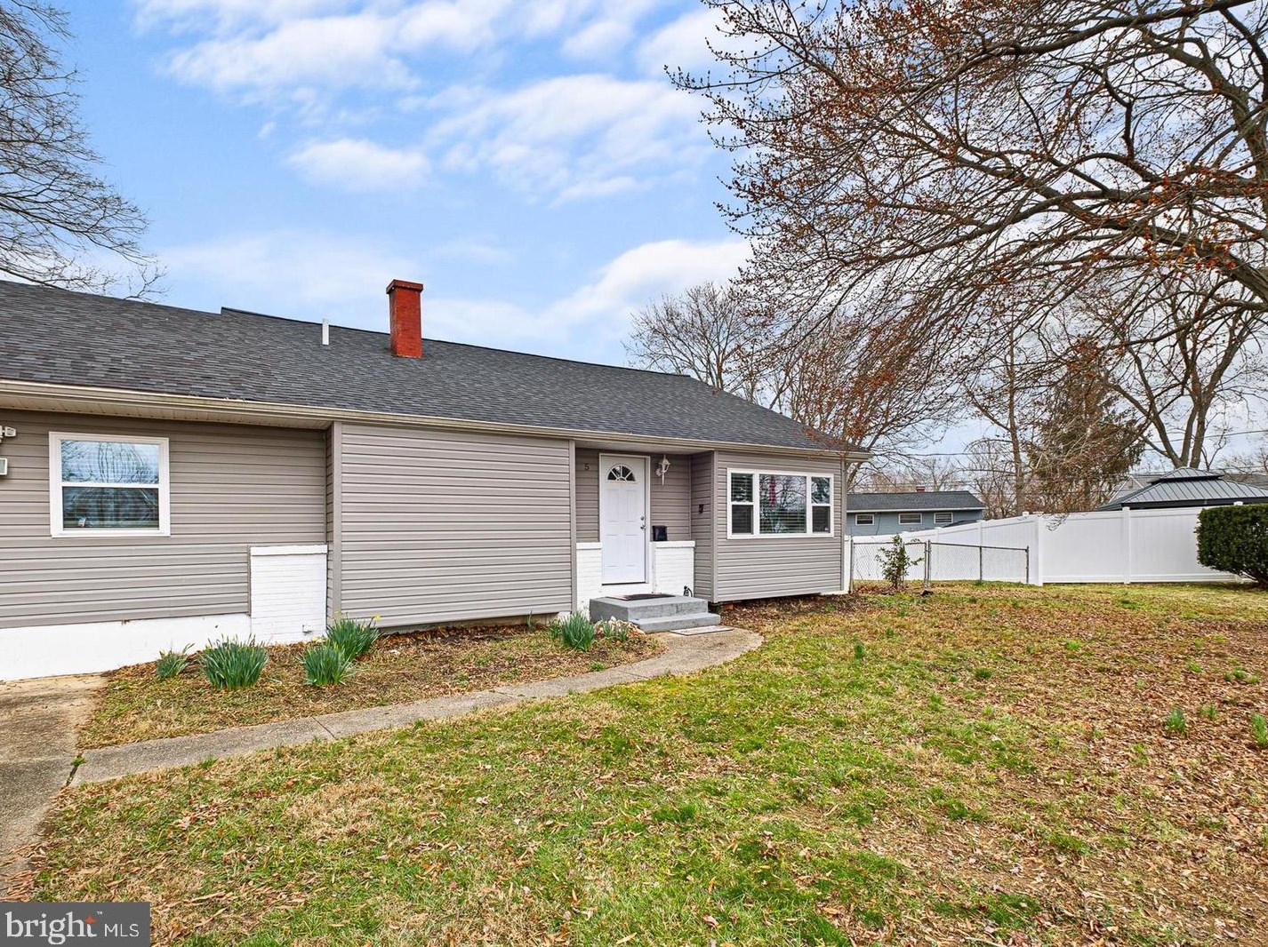5 Brennen Ct, Newark, DE 19713