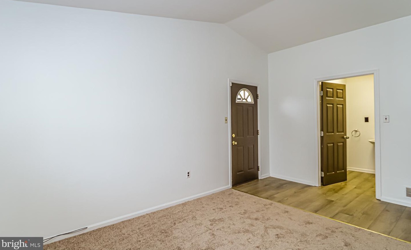 28 Dorsey Ln, Bear, DE 19701-1209