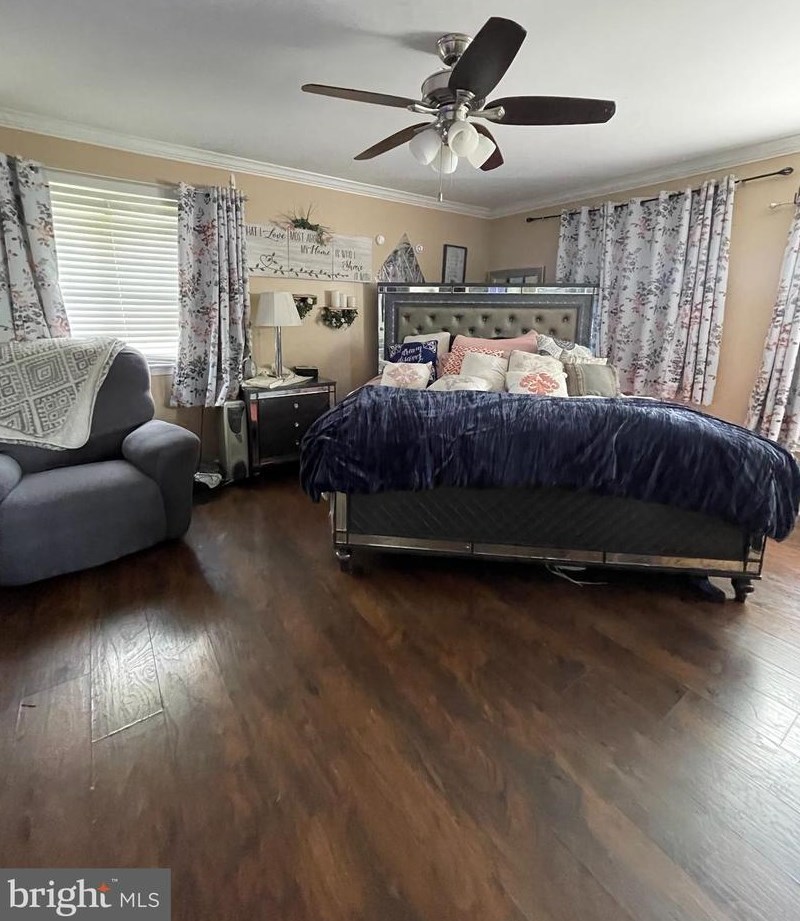 1 Broadleaf Dr, Newark DE 19702-3509 exterior