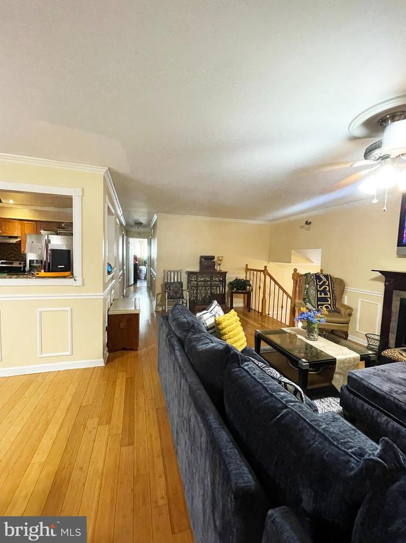 1 Broadleaf Dr, Newark DE 19702-3509 exterior