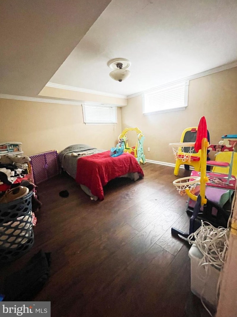 1 Broadleaf Dr, Newark DE 19702-3509 exterior