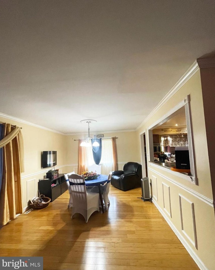 1 Broadleaf Dr, Newark DE 19702-3509 exterior