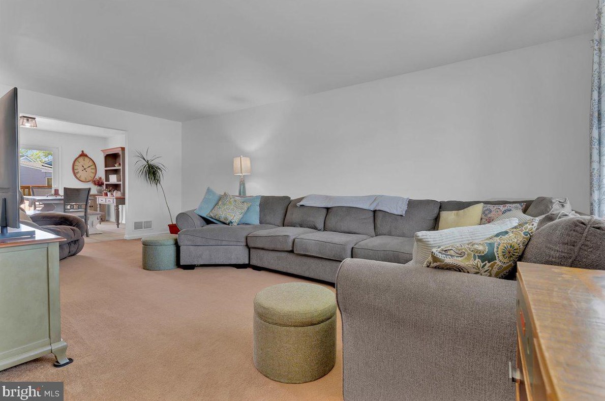 301 Dasher Cir, Bear DE  19701-1170 exterior