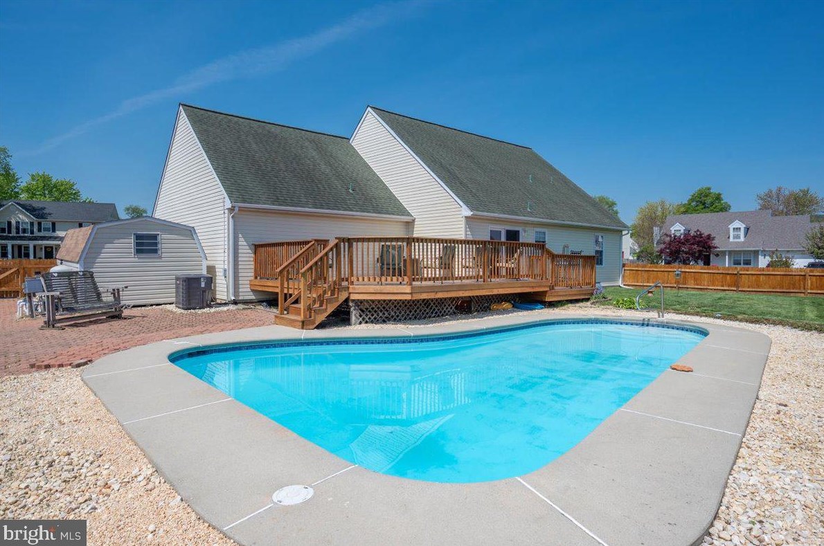 301 Dasher Cir, Bear DE  19701-1170 exterior