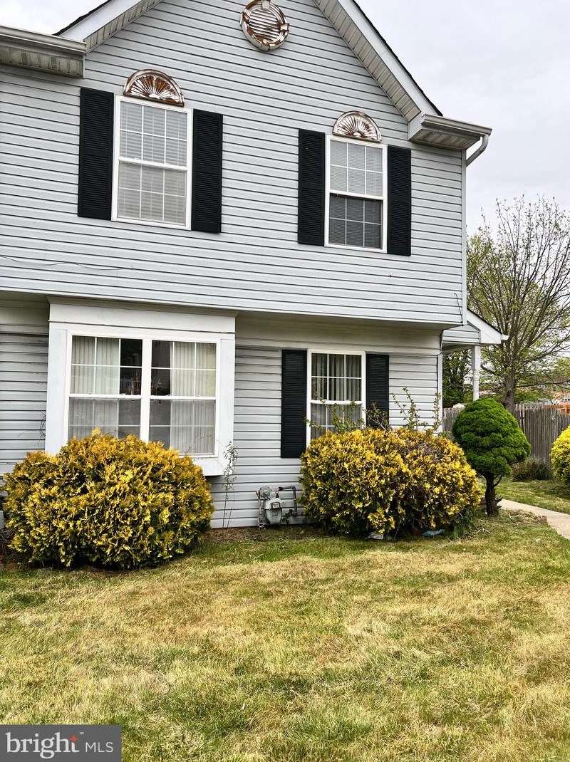 7 Richeson Dr, New Castle, DE 19720-3858