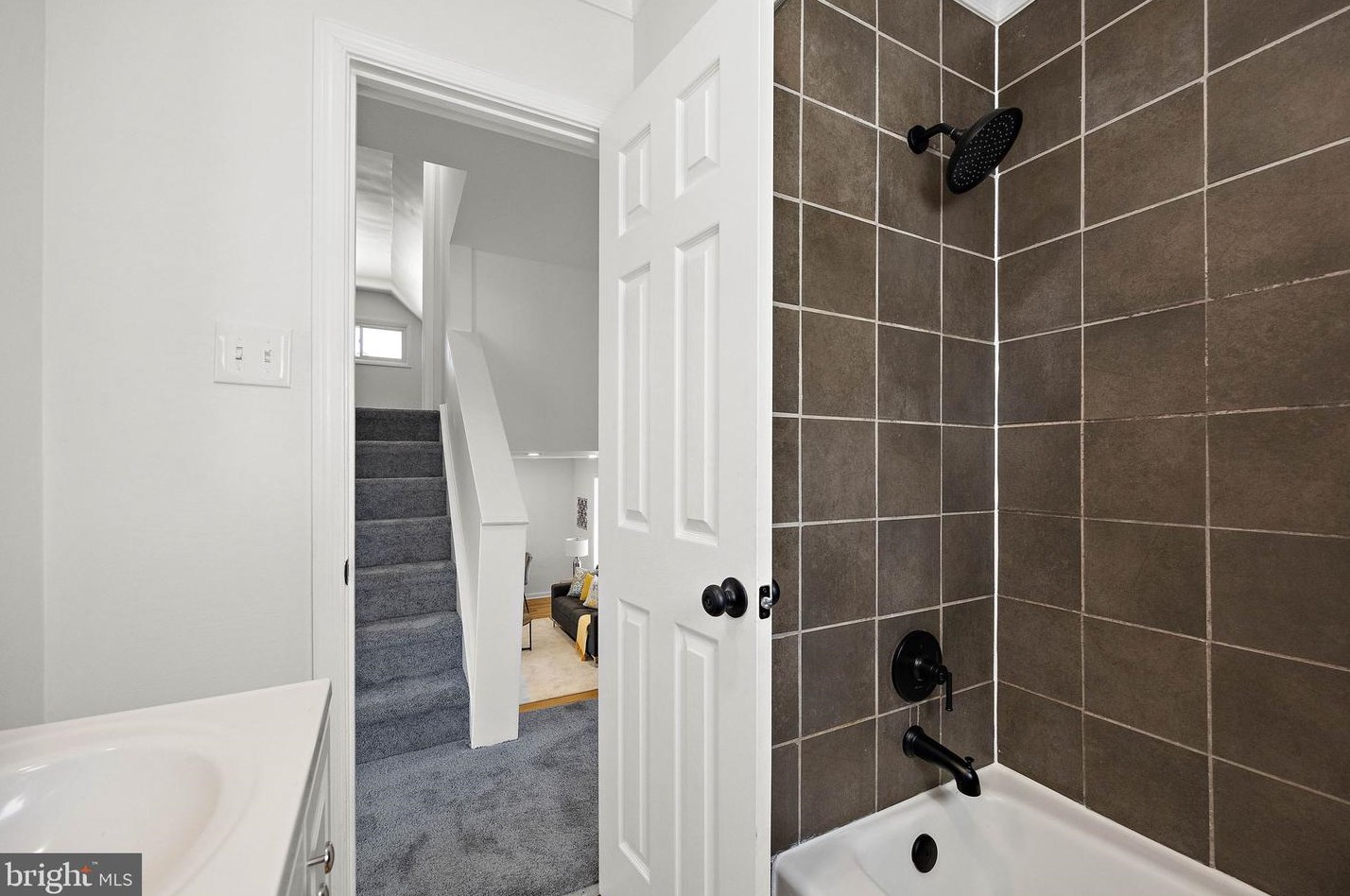 25 Matthews Rd, Newark DE  19713-2554 exterior