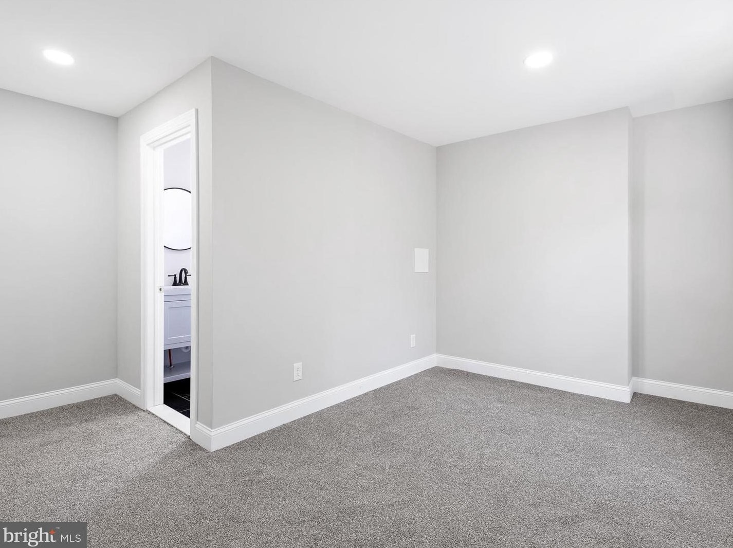 618 7th St, Wilmington DE  19801-2050 exterior