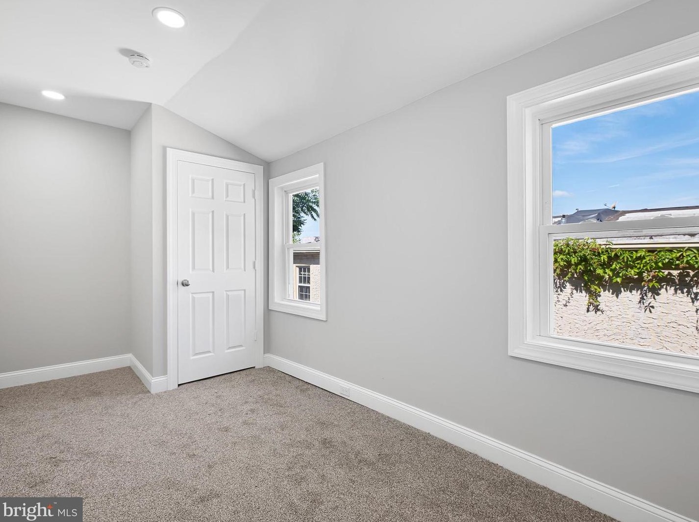 618 7th St, Wilmington DE  19801-2050 exterior