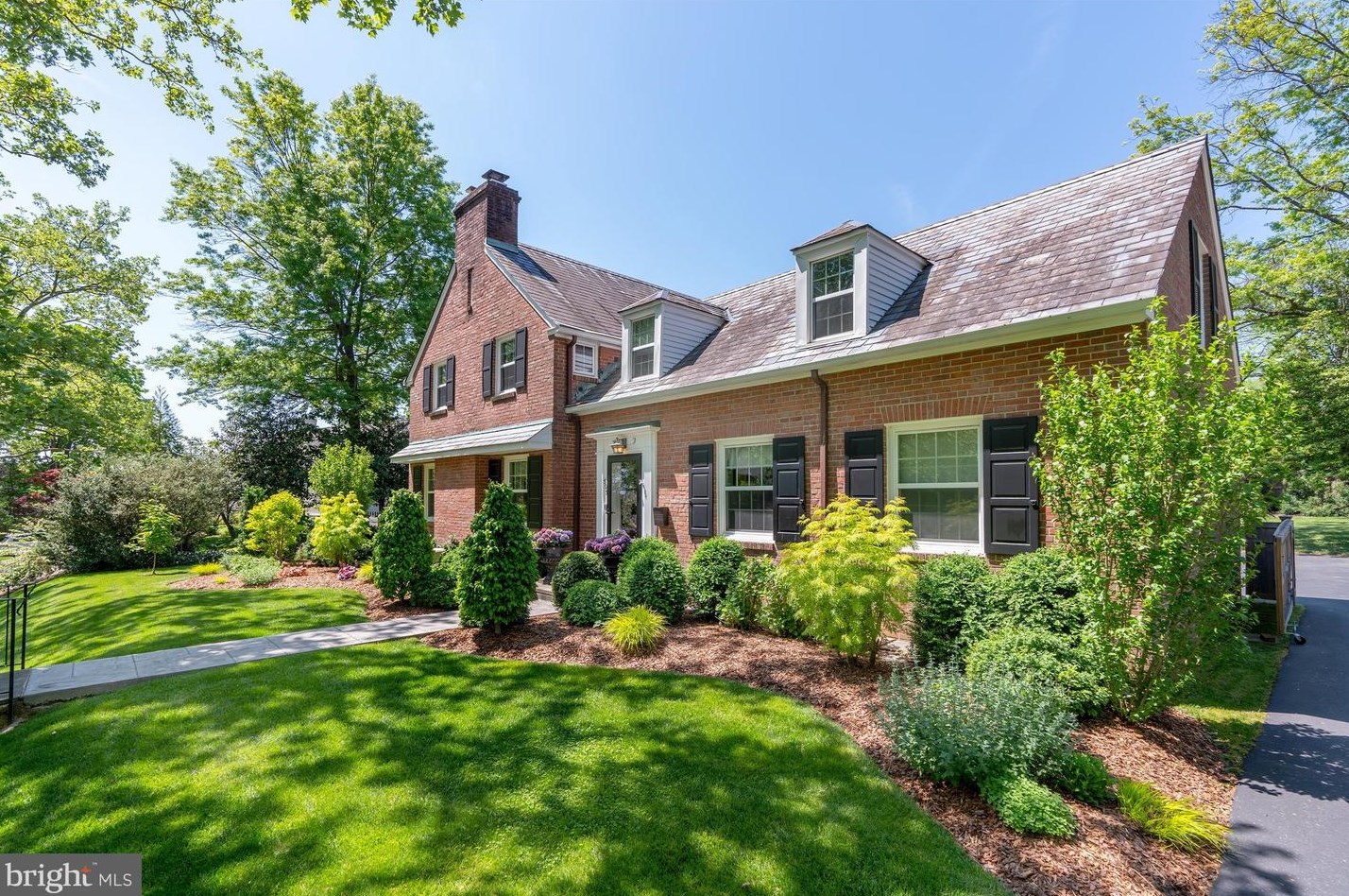 505 Redfern Ave, Wilmington, DE 19807-3121