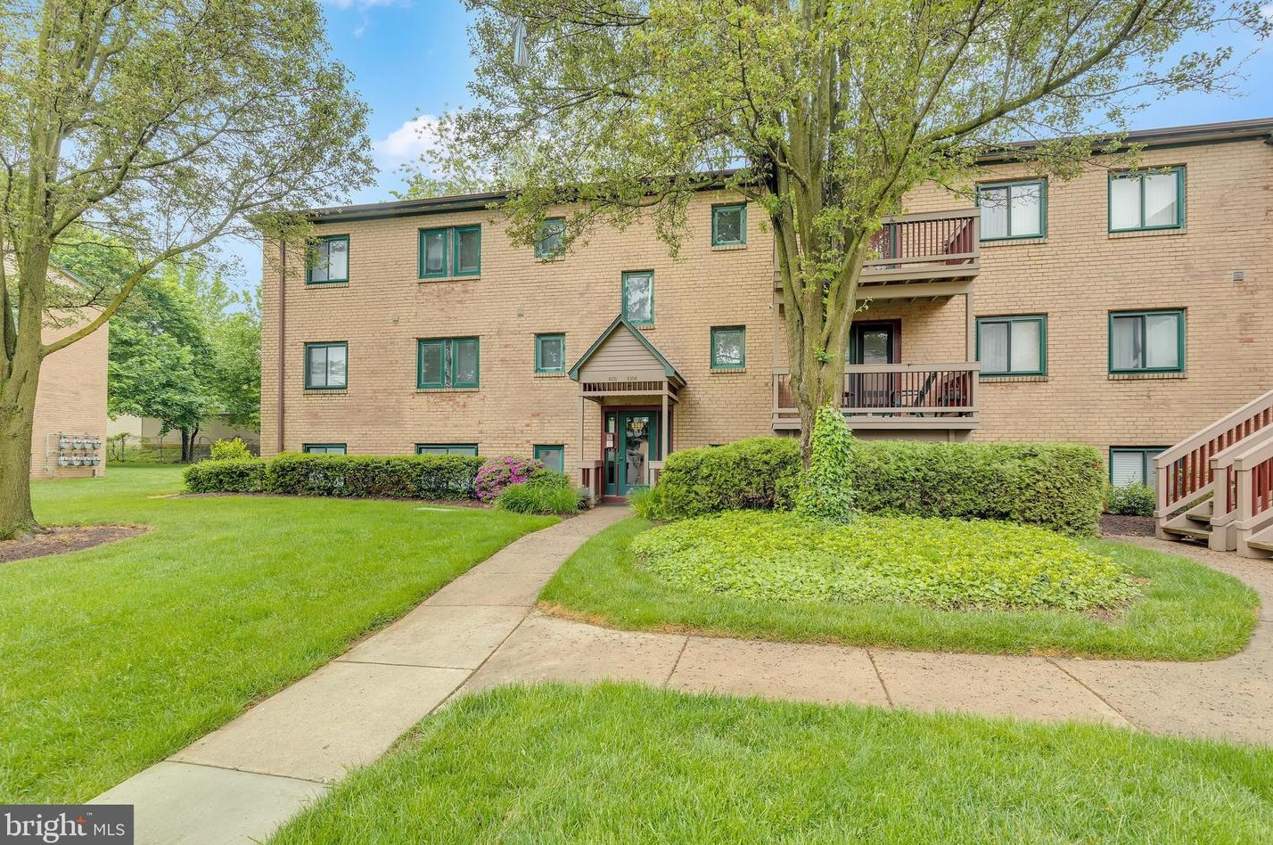 6303 Highland Ct, Wilmington, DE 19802-1738