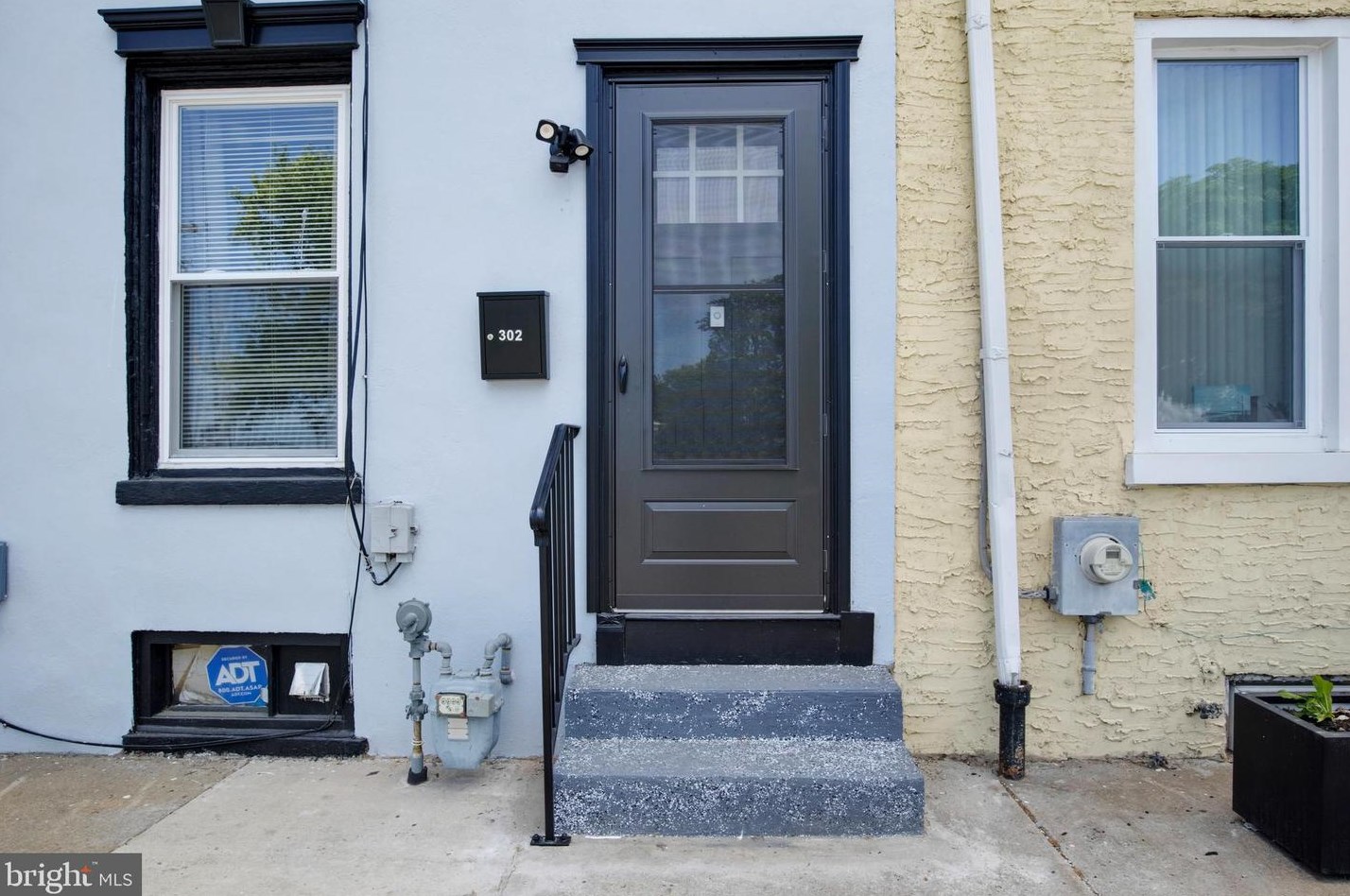 302 New Castle Ave, Wilmington, DE 19801-5440