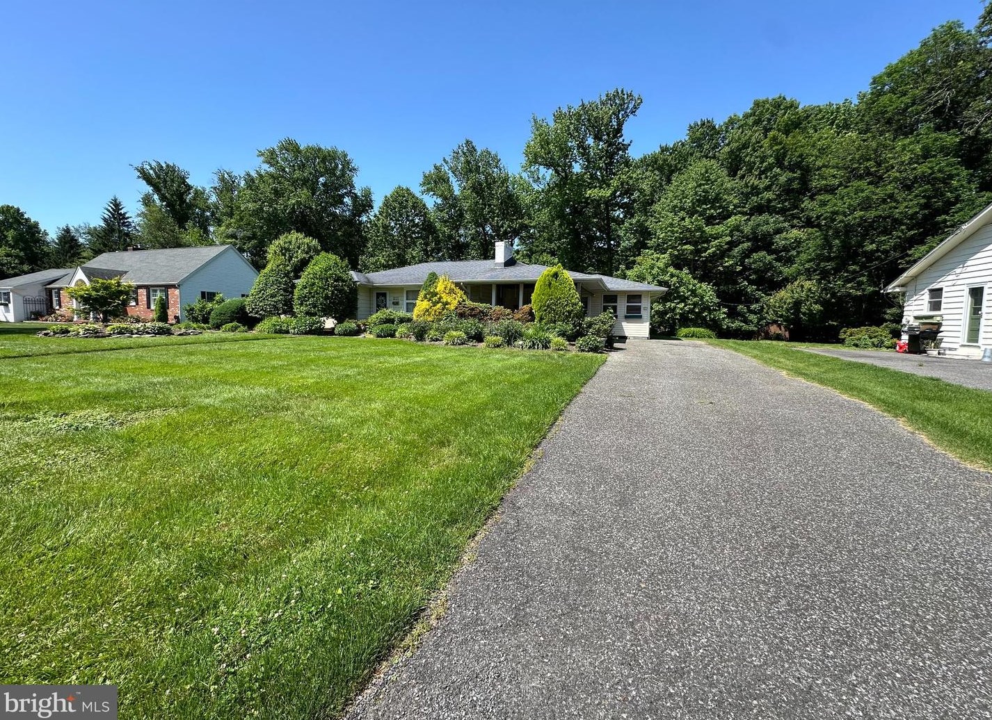 211 Dakota Ave, Wilmington, DE 19803-3217