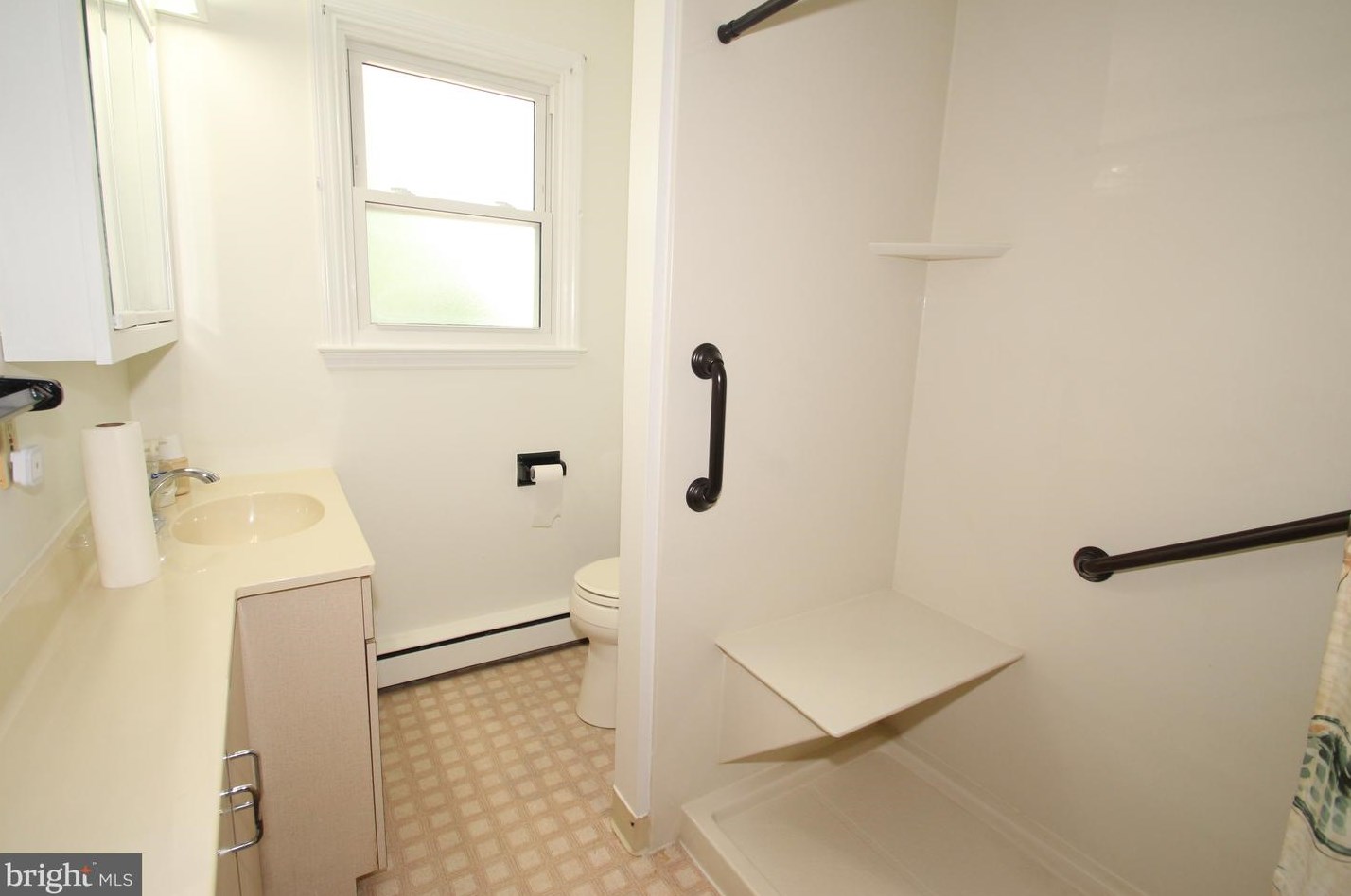 1223 Mckennans Church Rd, Wilmington DE  19808-2130 exterior