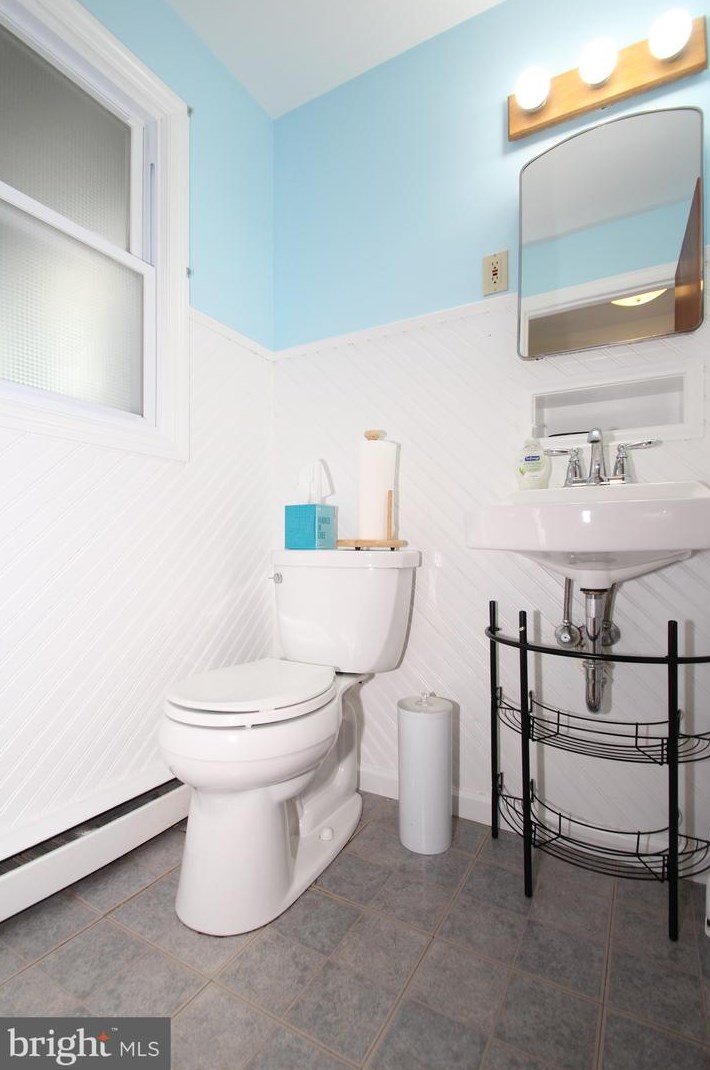 1223 Mckennans Church Rd, Wilmington DE  19808-2130 exterior