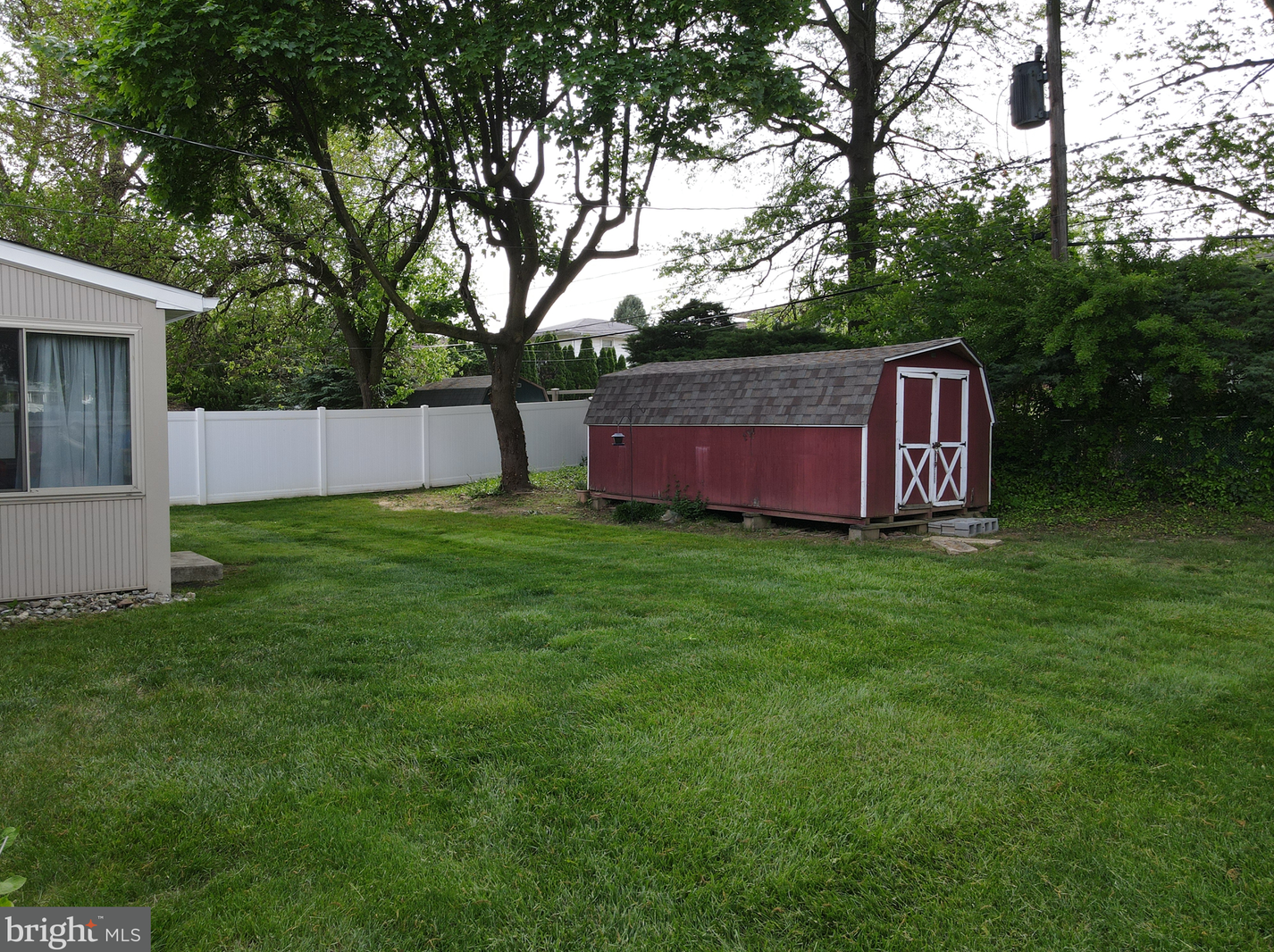 1223 Mckennans Church Rd, Wilmington DE  19808-2130 exterior