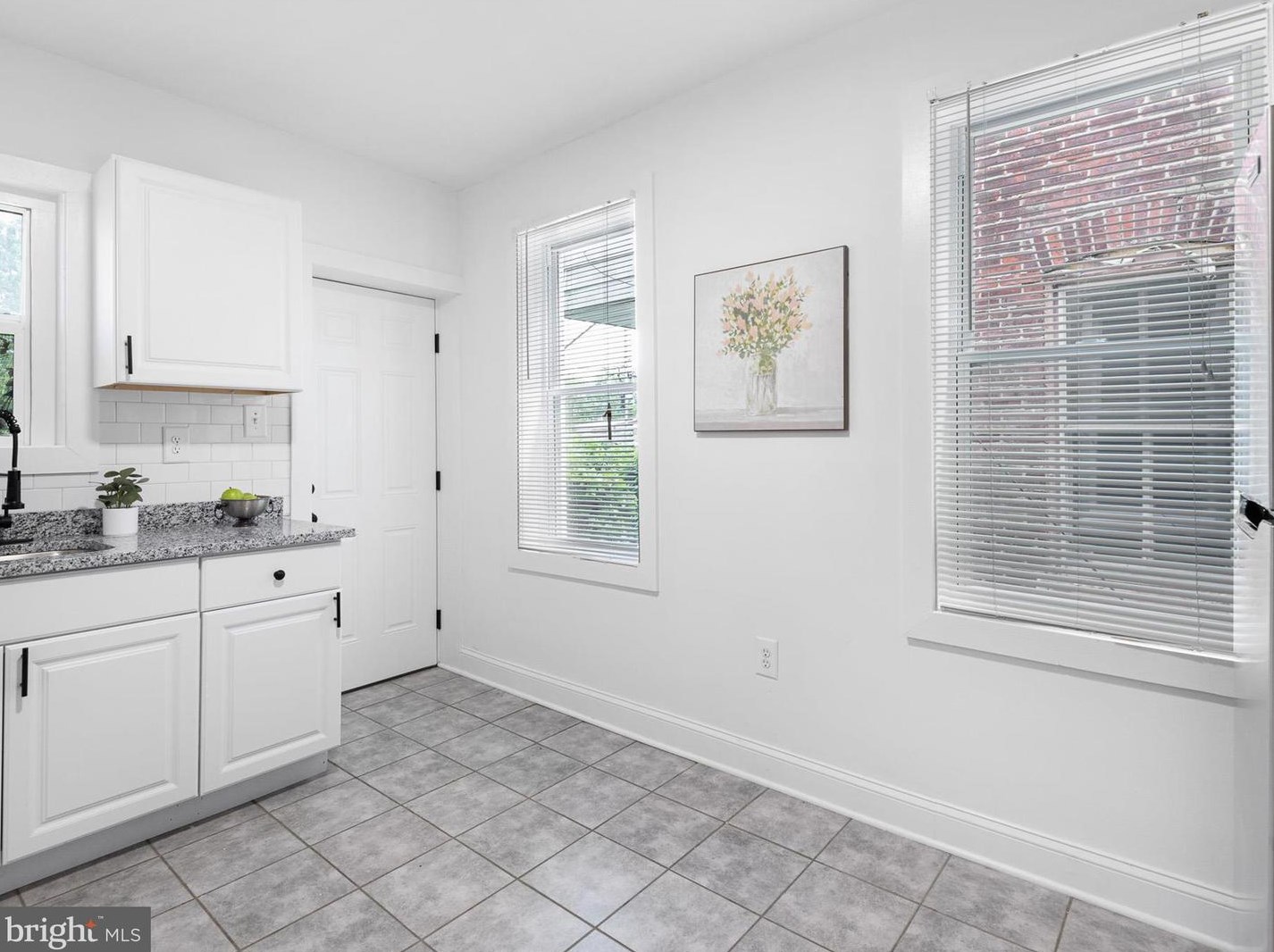 307 24th St, Wilmington DE  19802-4135 exterior