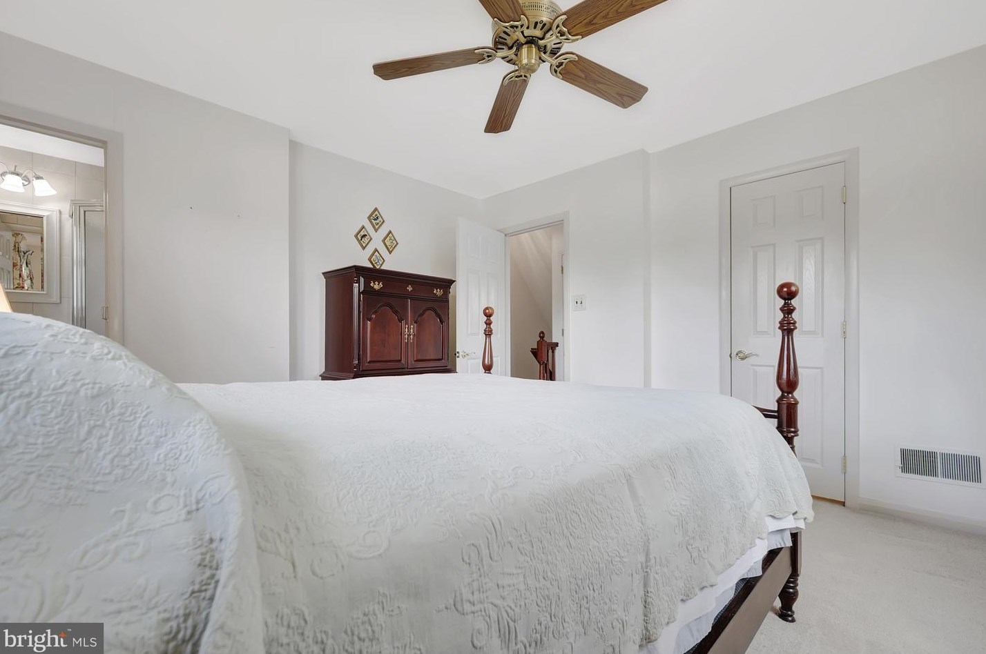 49 Cordele Rd, Newark DE 19711-5610 exterior